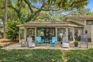 2 Woodbine Pl Apt 47, Hilton Head Island, SC 29928