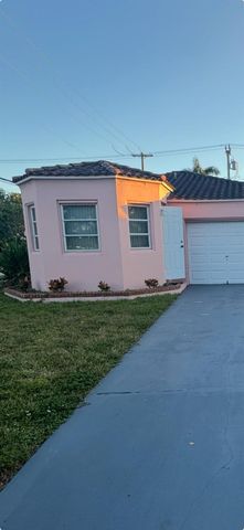 1600 Van Buren Street, Hollywood, FL 33020