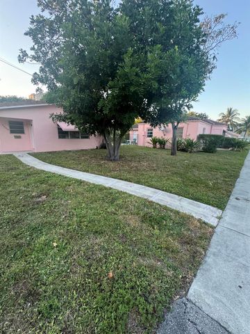 1600 Van Buren Street, Hollywood, FL 33020