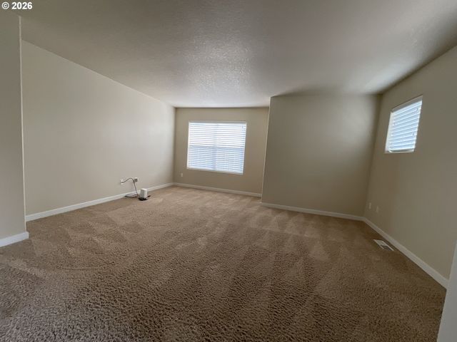 13395 Sw FITZWILLIAM Dr, Portland, OR 97224
