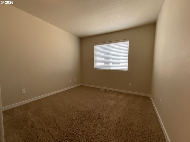 13395 Sw FITZWILLIAM Dr, Portland, OR 97224