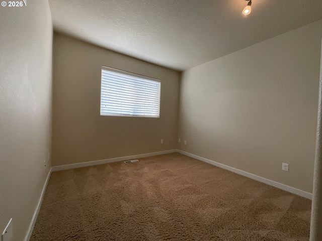 13395 Sw FITZWILLIAM Dr, Portland, OR 97224
