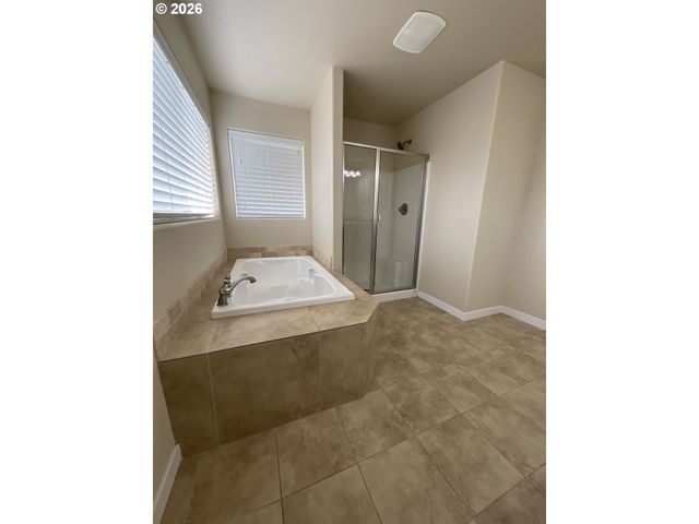 13395 Sw FITZWILLIAM Dr, Portland, OR 97224