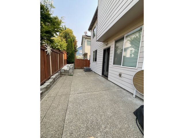 13395 Sw FITZWILLIAM Dr, Portland, OR 97224