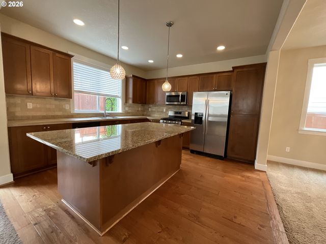 13395 Sw FITZWILLIAM Dr, Portland, OR 97224