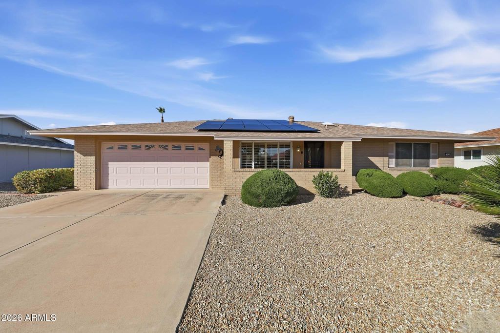 Image 1 of property listing at 9626 W COTTONWOOD Drive, Sun City, AZ 85373