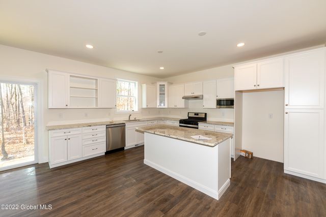 3 Balsam Court, Ballston, NY 12019