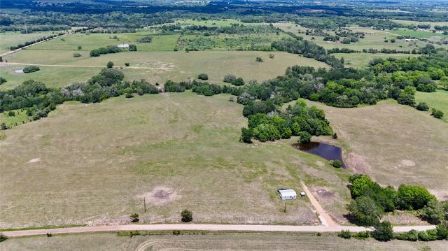 1070 Muehr RD, Weimar, TX 78962
