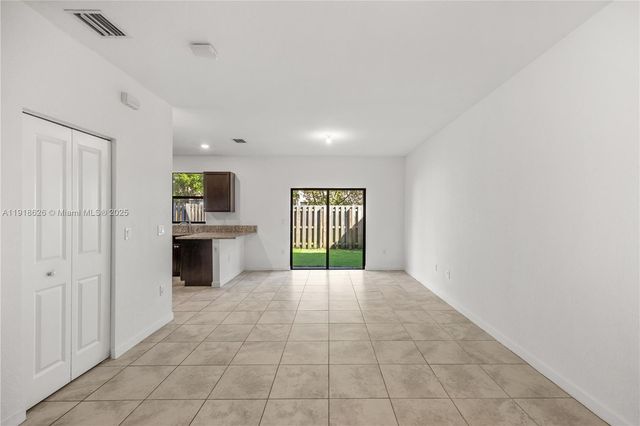 20661 NE 2nd Ct, Miami, FL 33179