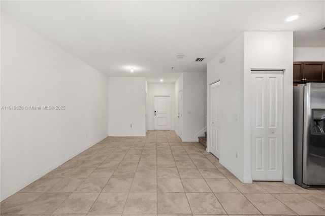 20661 NE 2nd Ct, Miami, FL 33179