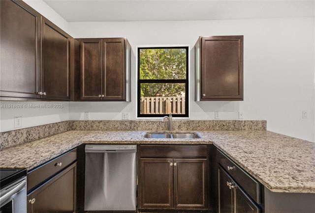 20661 NE 2nd Ct, Miami, FL 33179