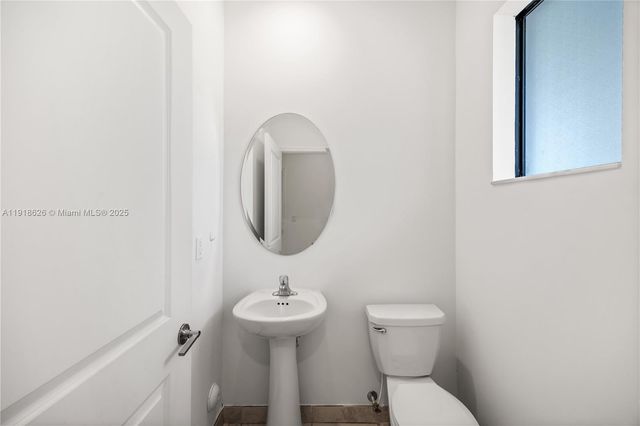 20661 NE 2nd Ct, Miami, FL 33179