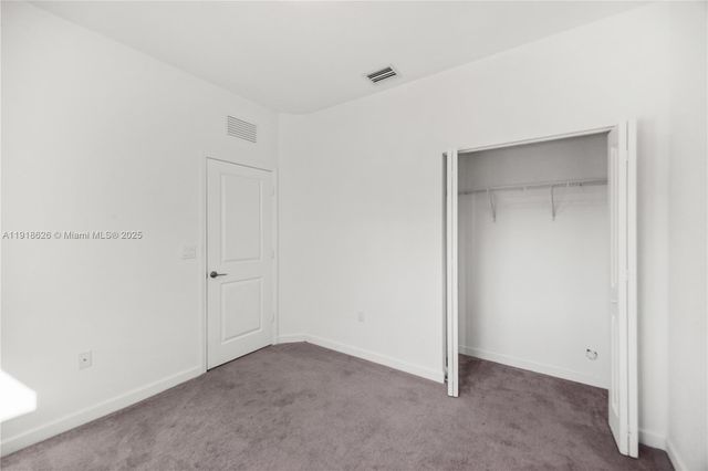 20661 NE 2nd Ct, Miami, FL 33179