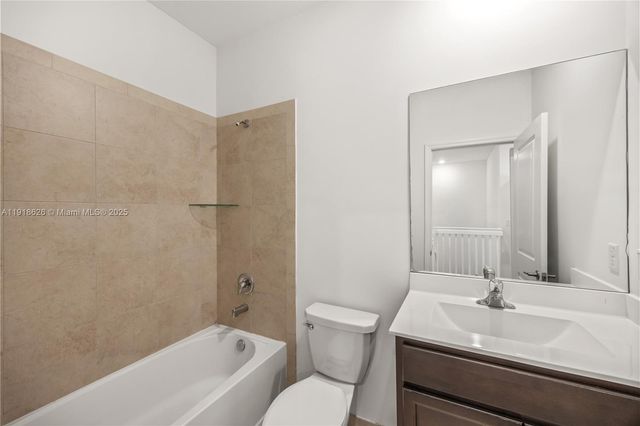 20661 NE 2nd Ct, Miami, FL 33179