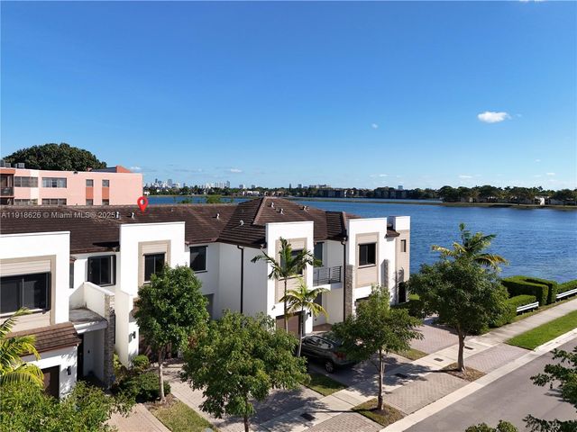 20661 NE 2nd Ct, Miami, FL 33179