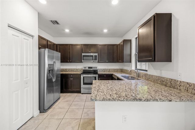 20661 NE 2nd Ct, Miami, FL 33179