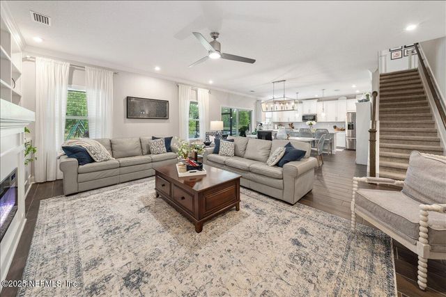 552 MEADOW CREEK Drive, St. Johns, FL 32259