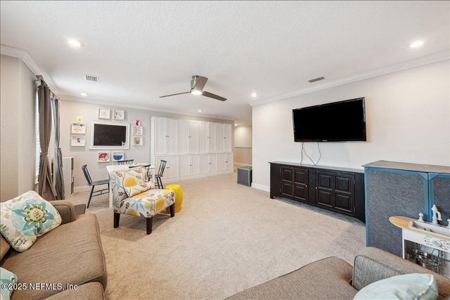 552 MEADOW CREEK Drive, St. Johns, FL 32259