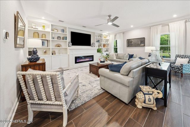 552 MEADOW CREEK Drive, St. Johns, FL 32259