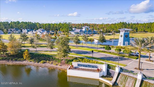 552 MEADOW CREEK Drive, St. Johns, FL 32259