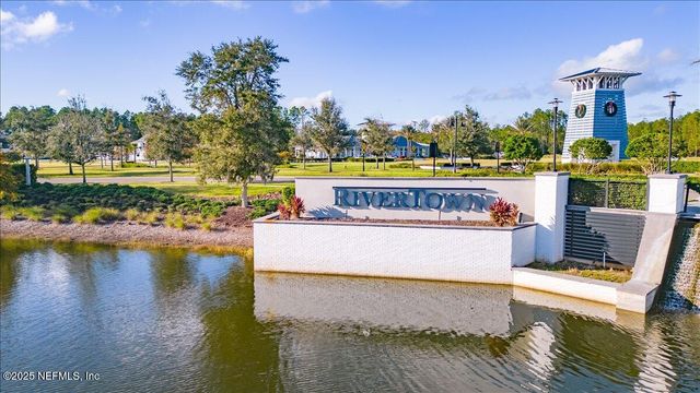 552 MEADOW CREEK Drive, St. Johns, FL 32259