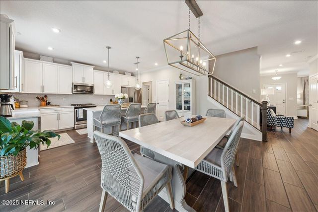 552 MEADOW CREEK Drive, St. Johns, FL 32259