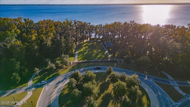 552 MEADOW CREEK Drive, St. Johns, FL 32259