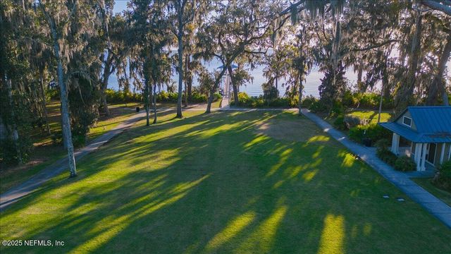 552 MEADOW CREEK Drive, St. Johns, FL 32259