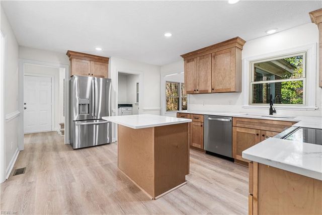 103 Osprey PT, Yorktown, VA 23692