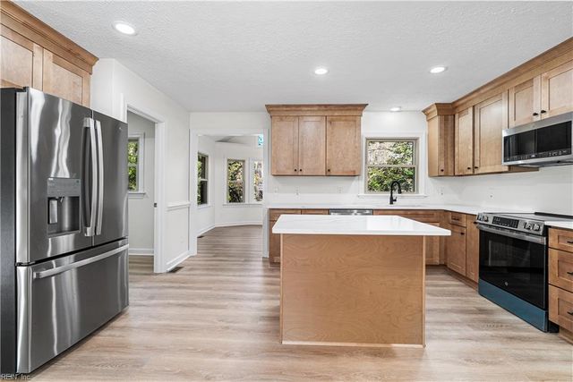 103 Osprey PT, Yorktown, VA 23692