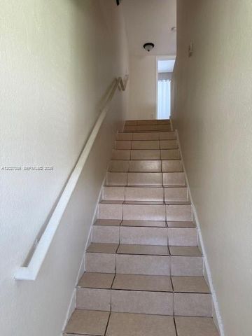215 NW 84th St 215, Miami, FL 33150