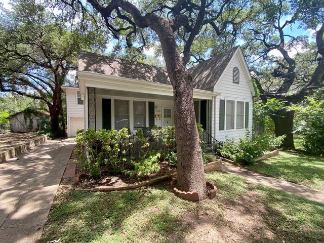 502 Academy DR, Austin, TX 78704