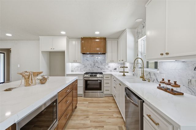1410 W 91st Street S, Jenks, OK 74132