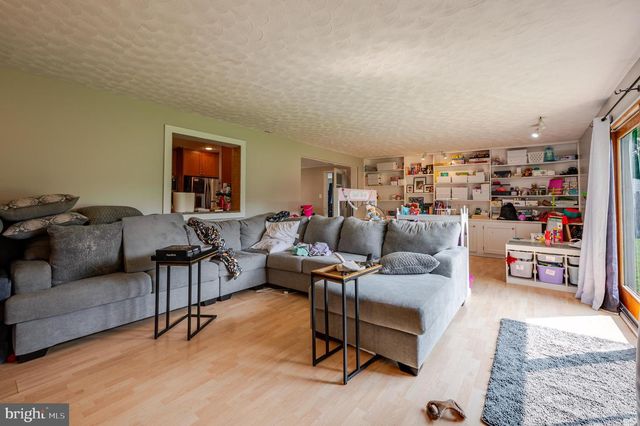 4803 APPLE TREE DR, Alexandria, VA 22310