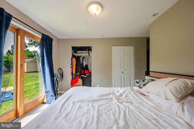 4803 APPLE TREE DR, Alexandria, VA 22310