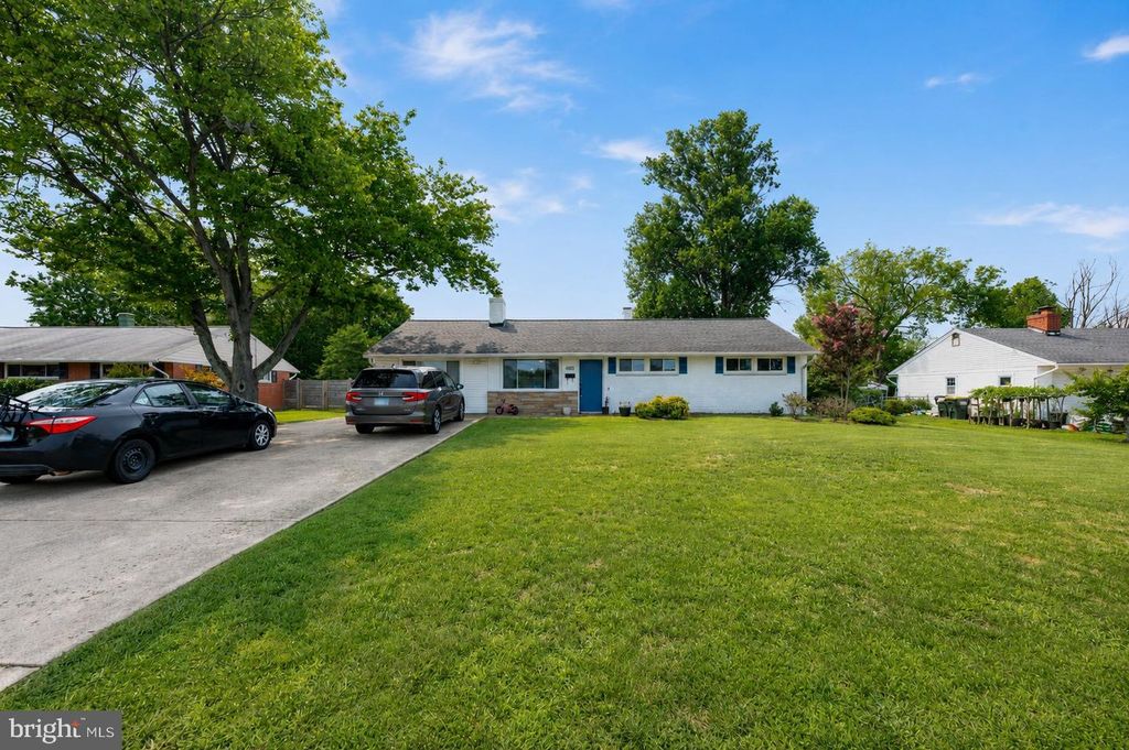 4803 APPLE TREE DR, Alexandria, VA 22310