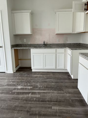 204 Darlington Drive, Dickson, TN 37055