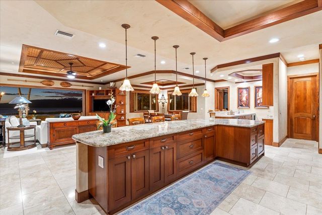 85 Lau Awa Pl, Lahaina, HI 96761