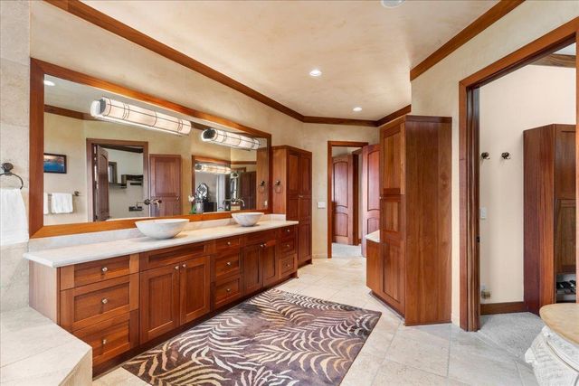 85 Lau Awa Pl, Lahaina, HI 96761