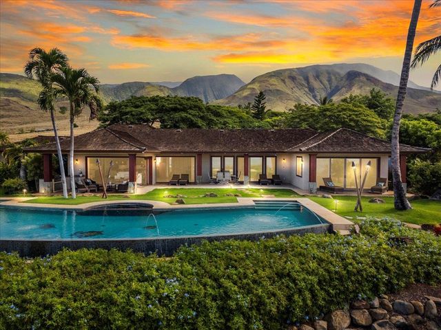 85 Lau Awa Pl, Lahaina, HI 96761