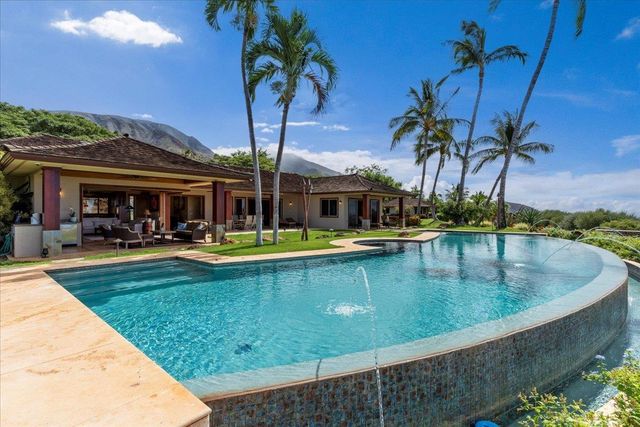 85 Lau Awa Pl, Lahaina, HI 96761