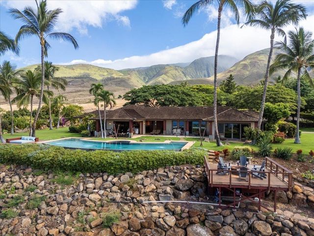 85 Lau Awa Pl, Lahaina, HI 96761