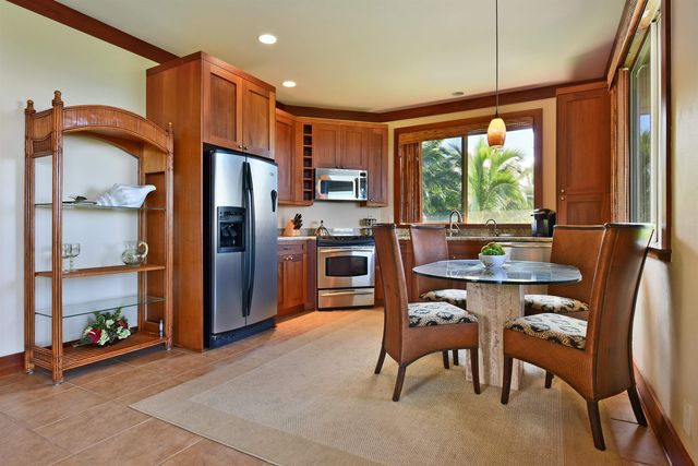 85 Lau Awa Pl, Lahaina, HI 96761