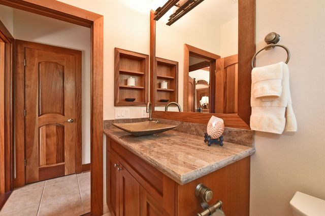 85 Lau Awa Pl, Lahaina, HI 96761