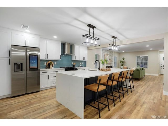 3046 Saint Paul St, Denver, CO 80205