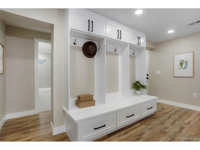 3046 Saint Paul St, Denver, CO 80205