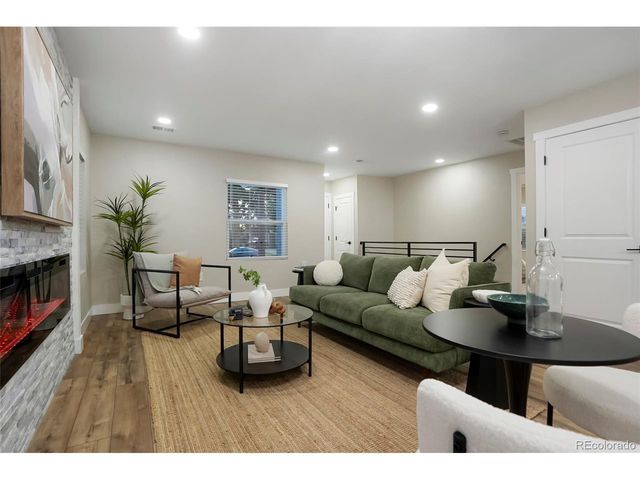 3046 Saint Paul St, Denver, CO 80205