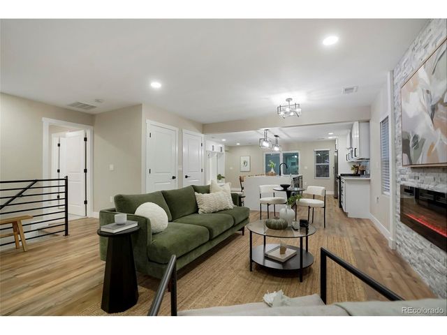 3046 Saint Paul St, Denver, CO 80205