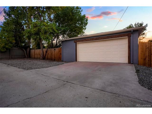 3046 Saint Paul St, Denver, CO 80205