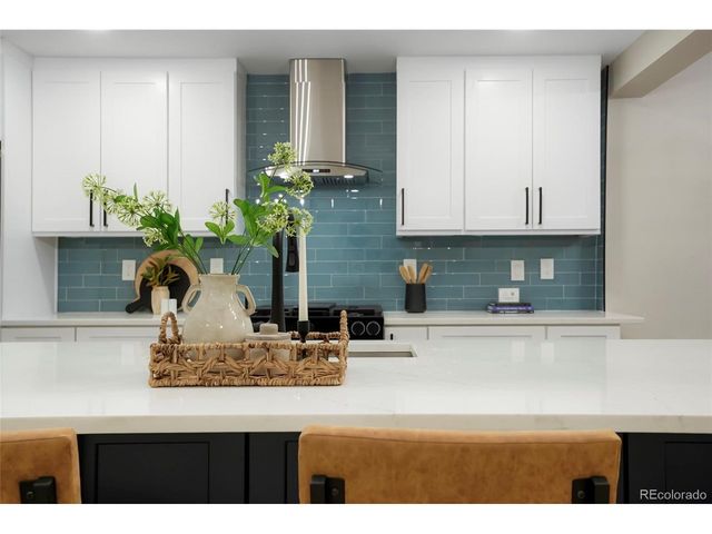 3046 Saint Paul St, Denver, CO 80205